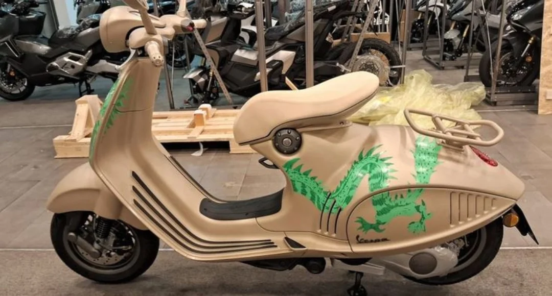 क्लासिक लुक और 150cc के पावरफुल इंजन के साथ लॉन्च हो रहा है Vespa 946 Dragon स्कूटर