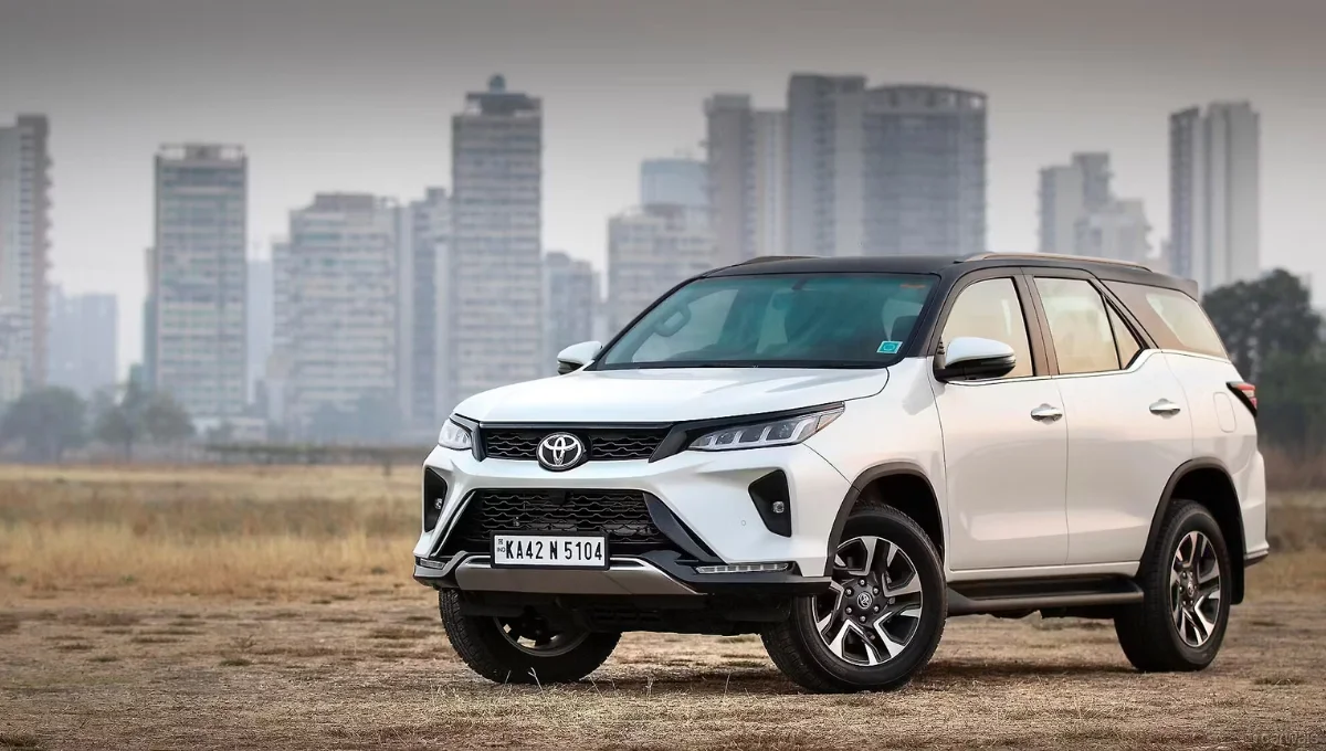 BMW और audi का काम तमाम करने लॉन्च हो रही है Toyota Fortuner Legender car जाने ब्रांडेड फीचर्स और लग्जरी लुक