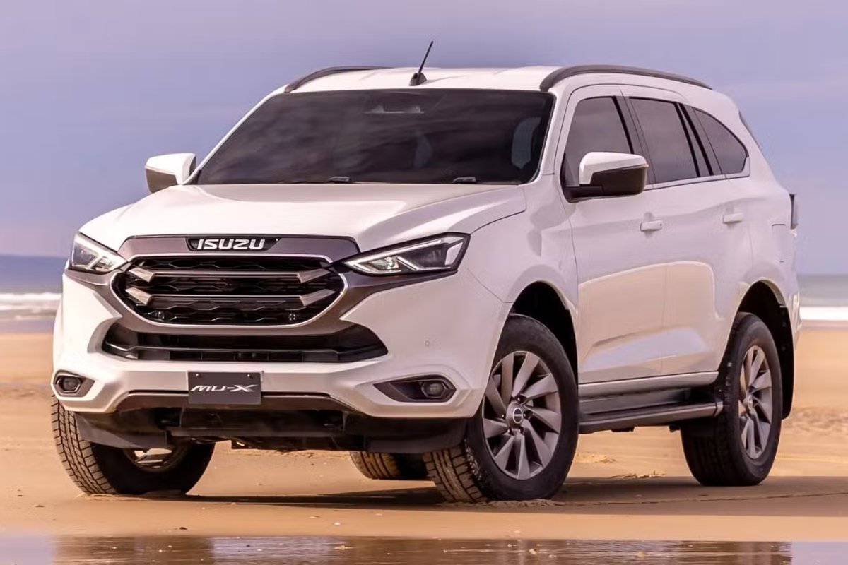 पावरफुल इंजन और जानदार परफॉर्मेंस से टाटा का खेल खत्म कर देगी Isuzu MU-X कार जाने कीमत और आधुनिक फीचर्स